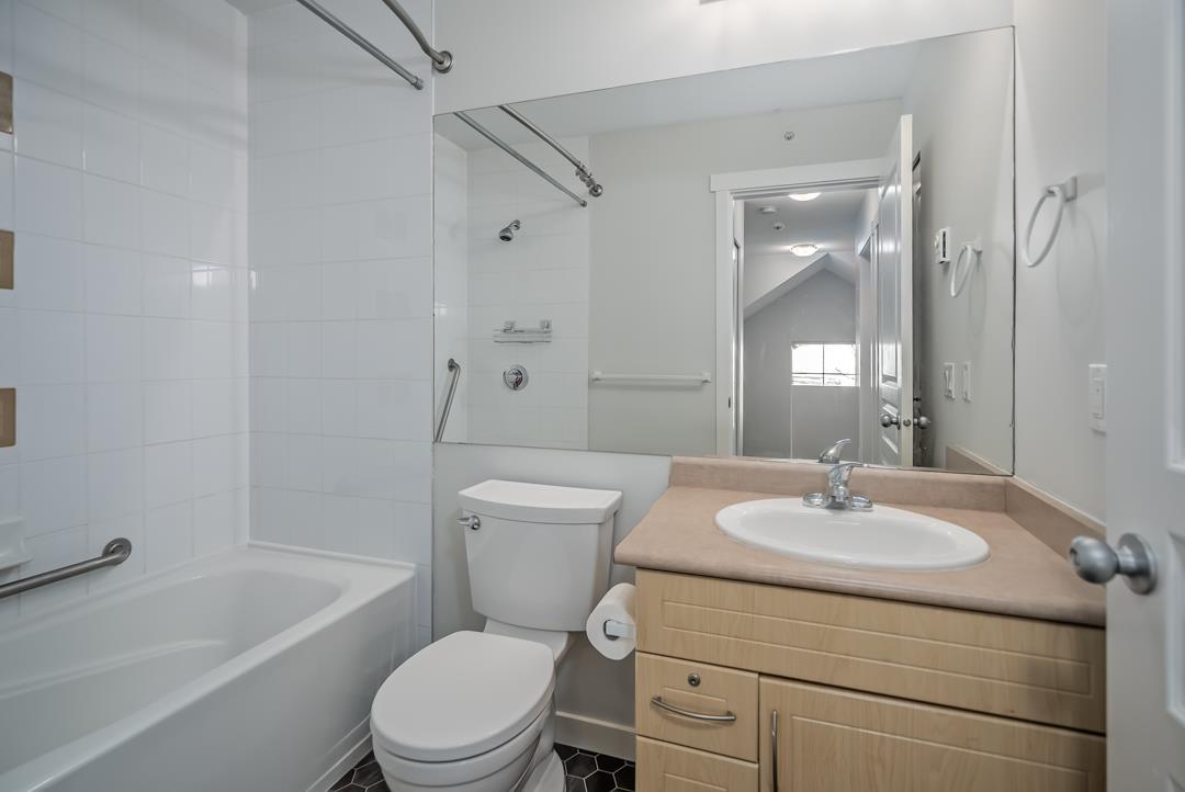 54 20760 DUNCAN WAY, Langley