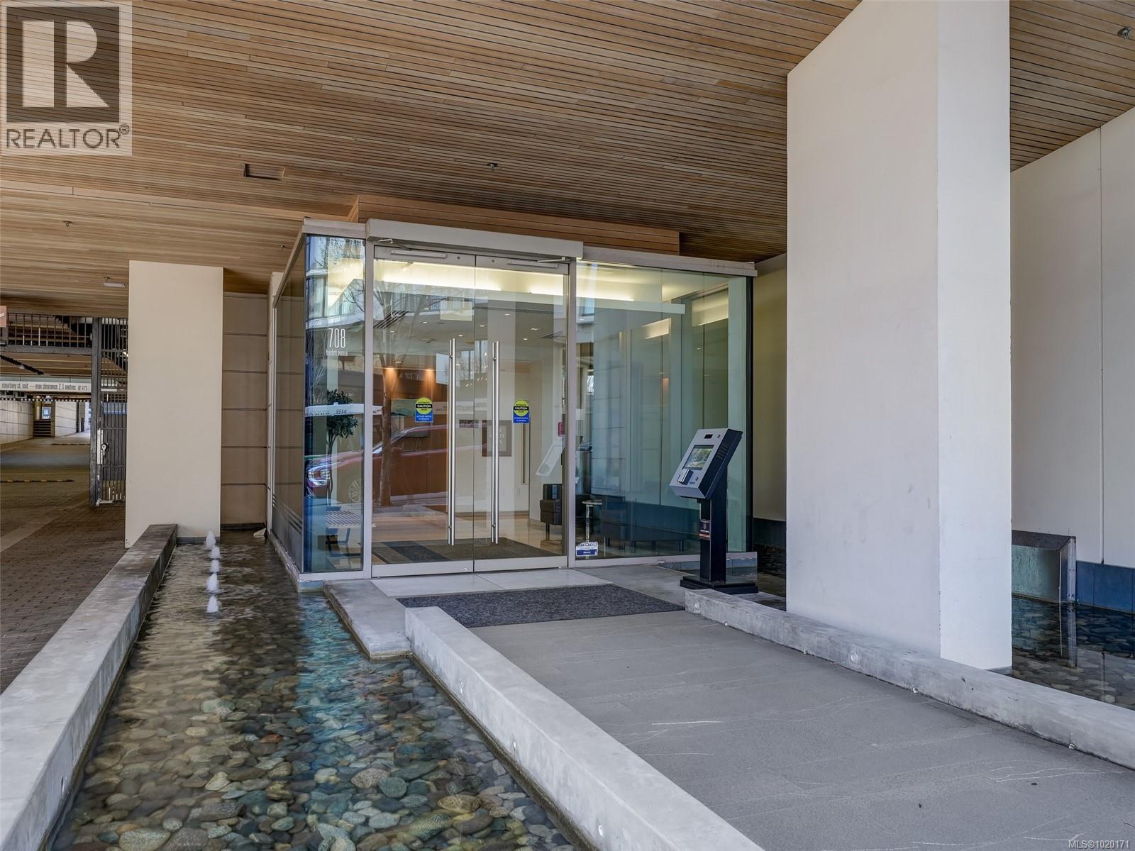 #403 708 Burdett Ave - 23