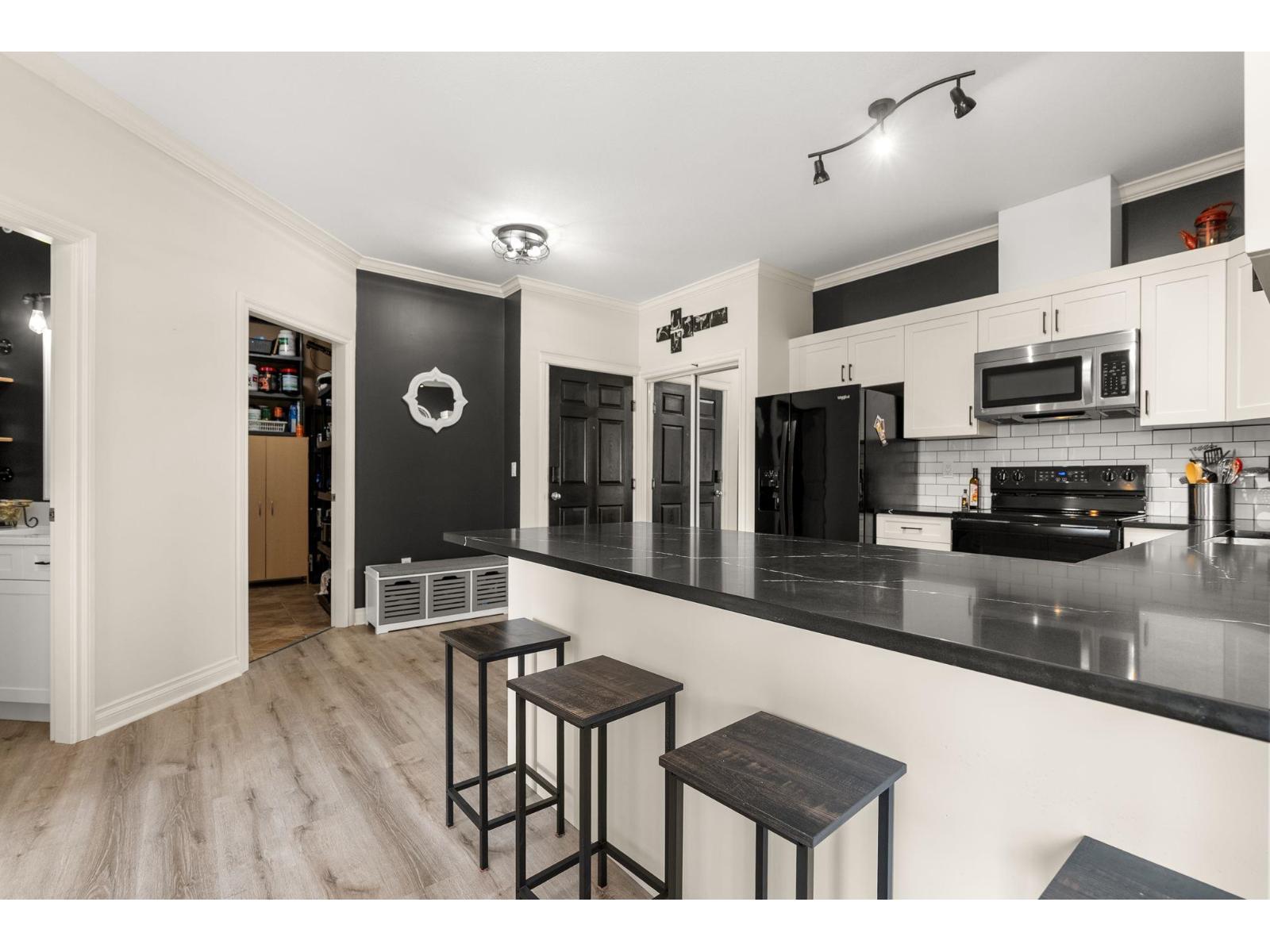 309 46053 CHILLIWACK CENTRAL ROAD, Chilliwack Proper South, Chilliwack