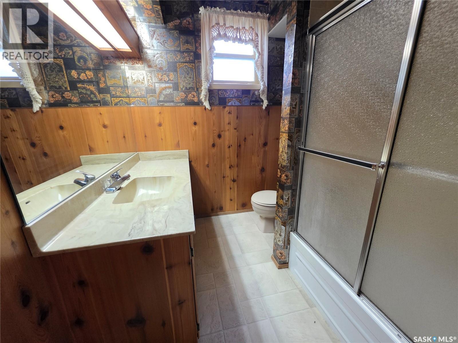 Single Family House Bungalow for Sale in  Winnie STREET Swift Current 