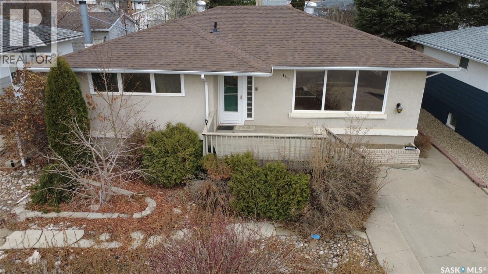 Single Family House Bungalow for Sale in  Winnie STREET Swift Current 