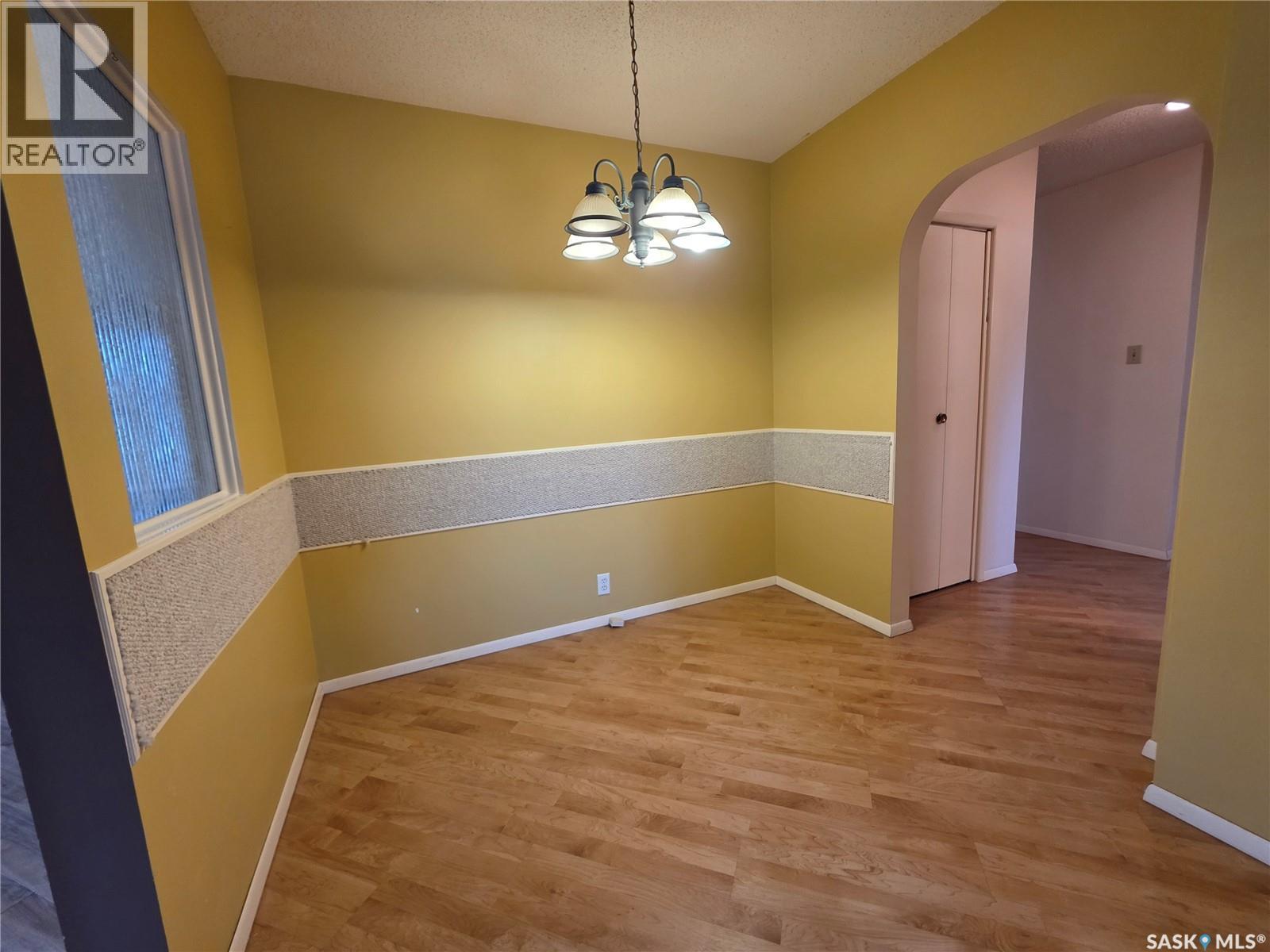 Single Family House Bungalow for Sale in  Winnie STREET Swift Current 