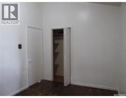 Bedroom - 340 Eastview Street, Burstall, SK S0N0H0 Photo 9