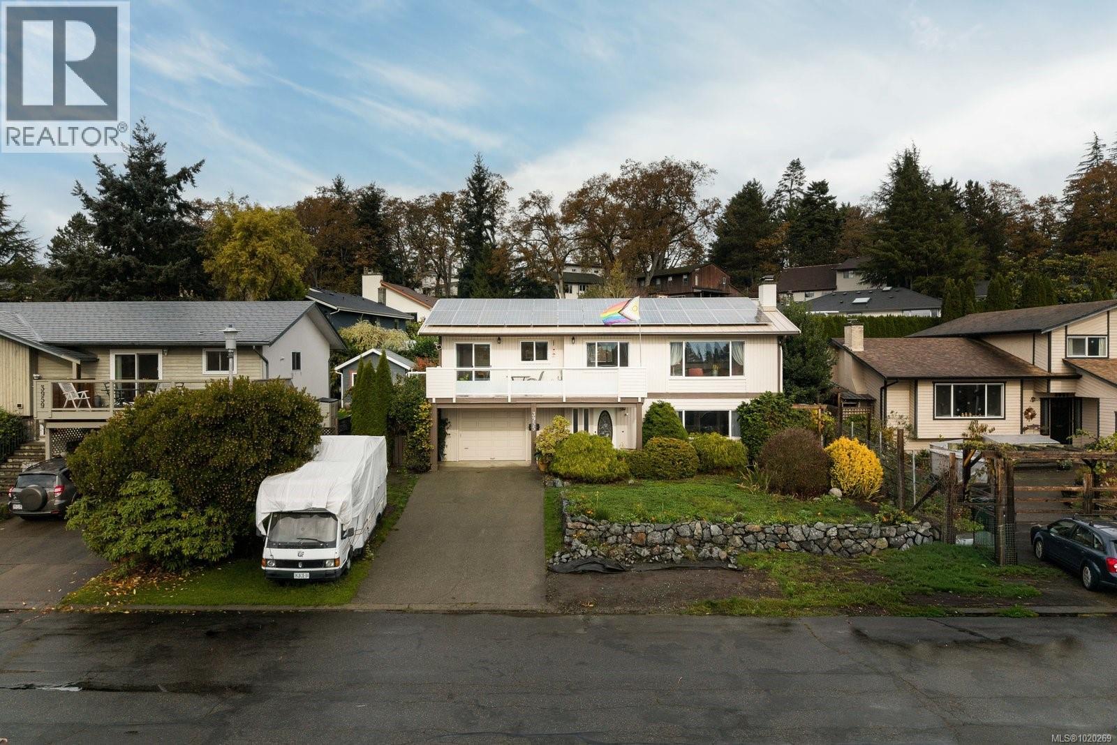  3955 Nelthorpe Street, Saanich