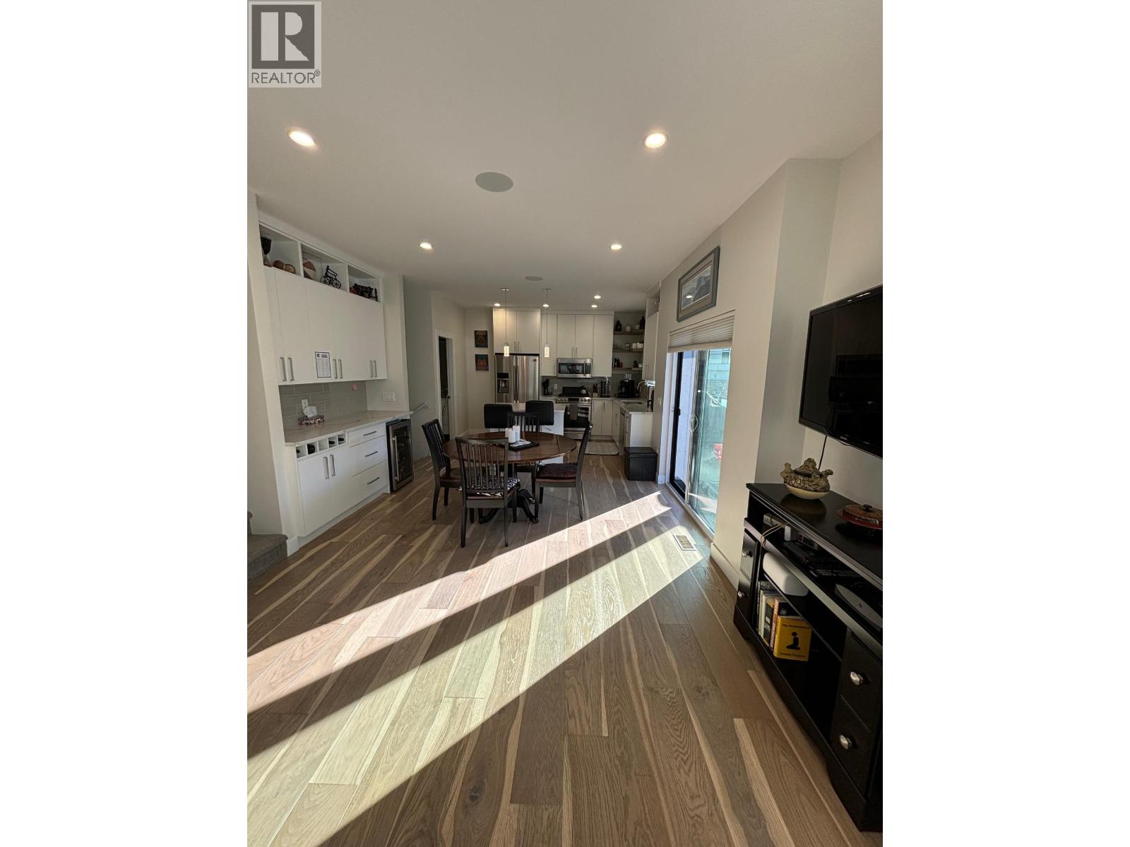  813 Rose Avenue, Kelowna