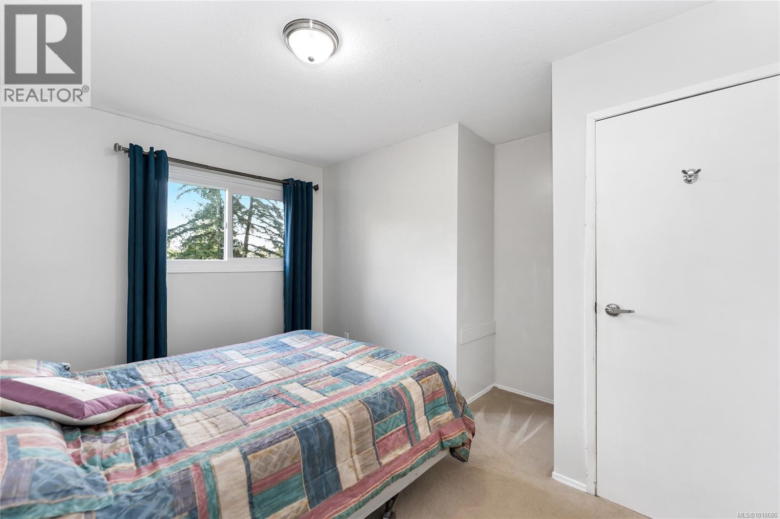  241 Aust Way, Salt Spring