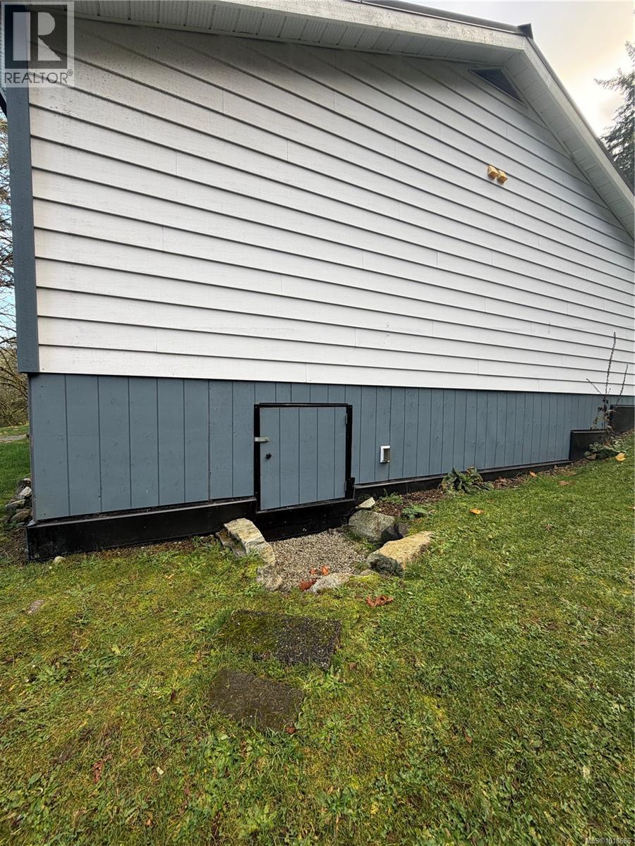  241 Aust Way, Salt Spring