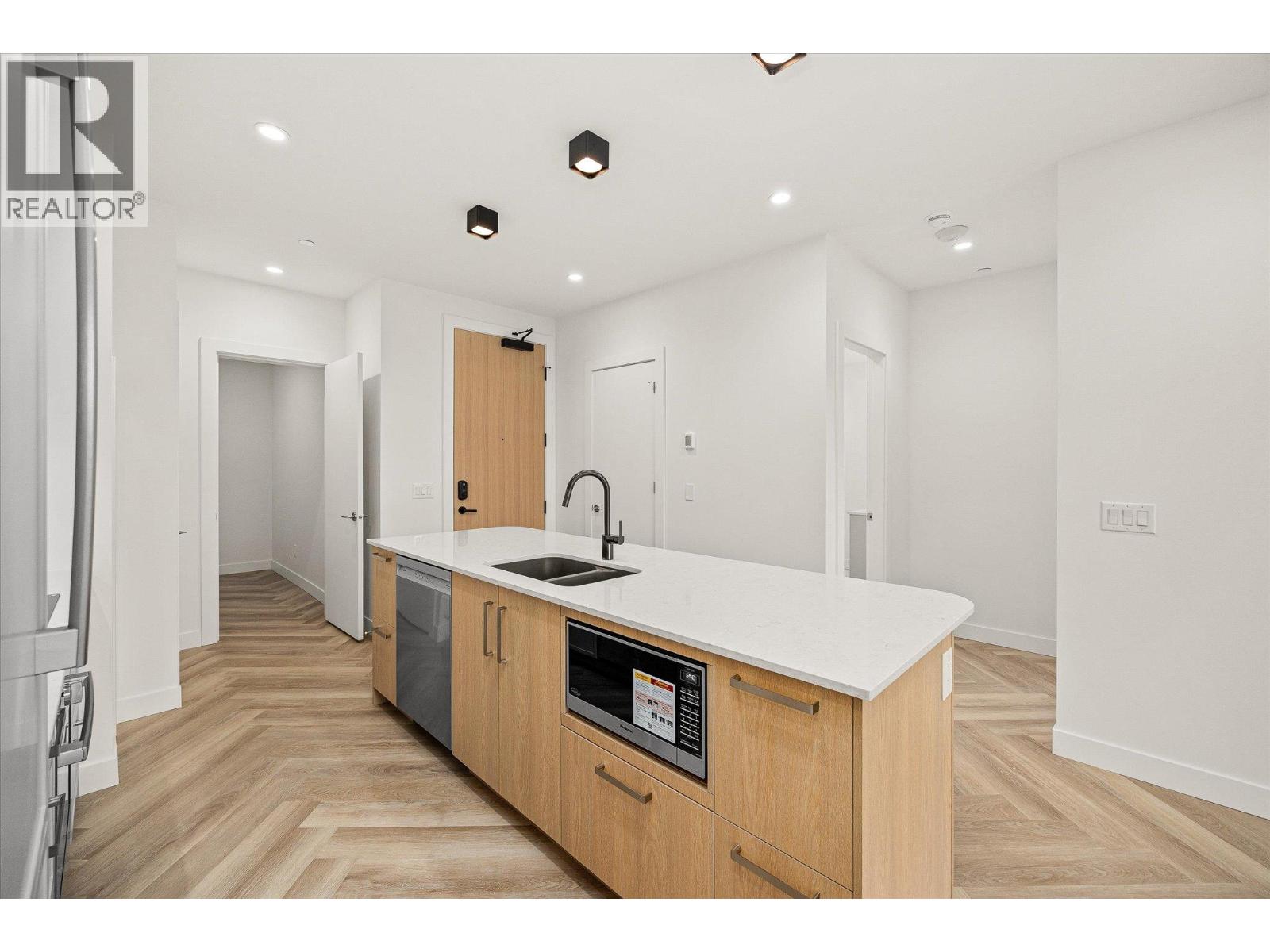 601 3340 Lakeshore Road, Kelowna