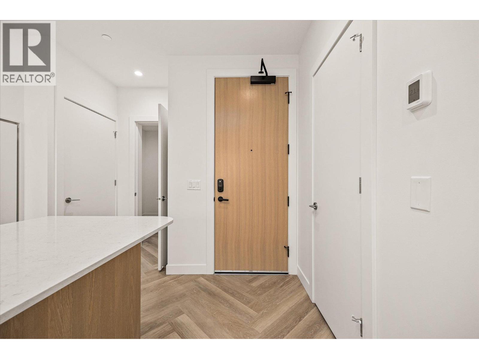 601 3340 Lakeshore Road, Kelowna