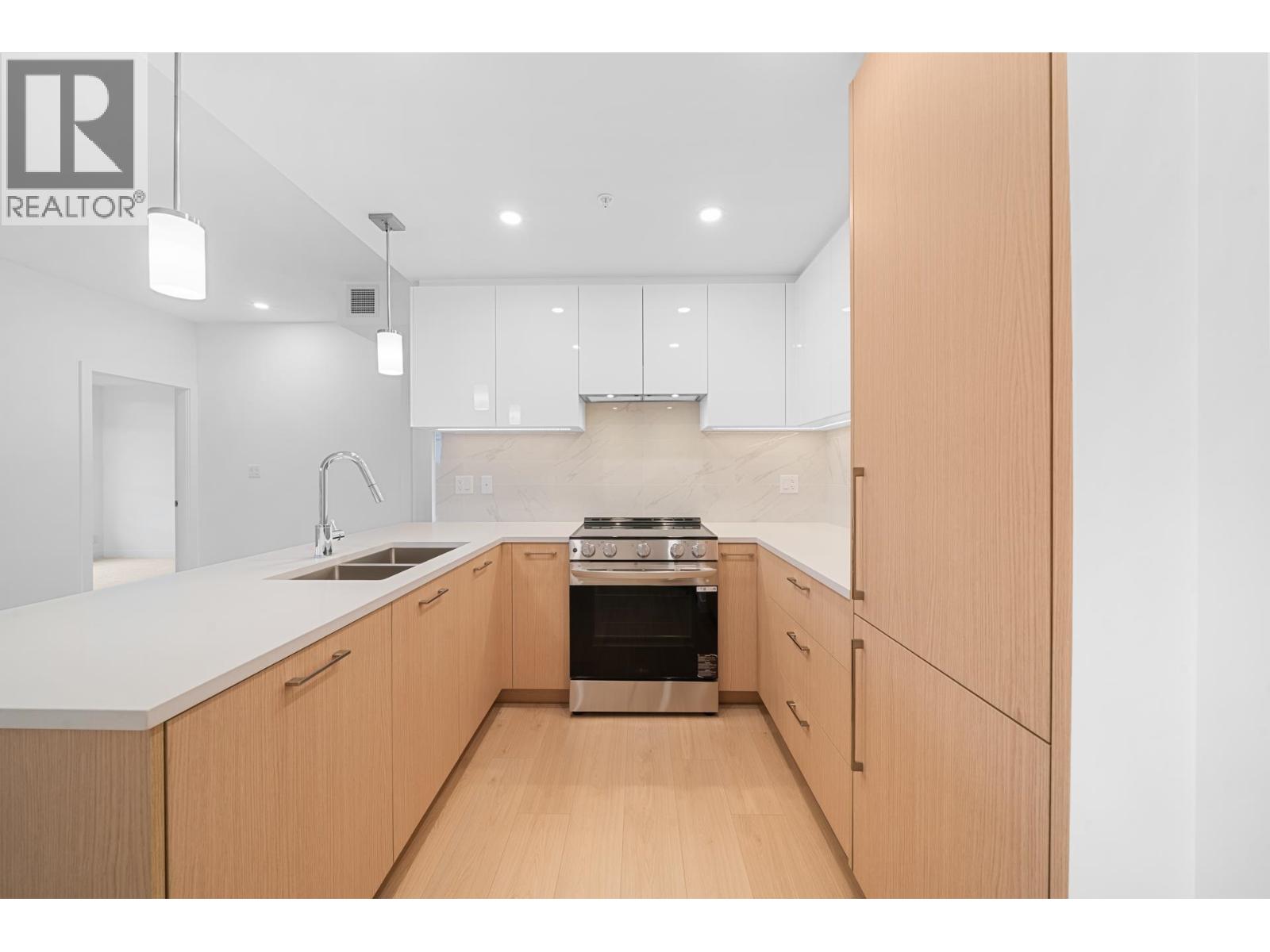 515 150 JAMES ROAD, Port Moody