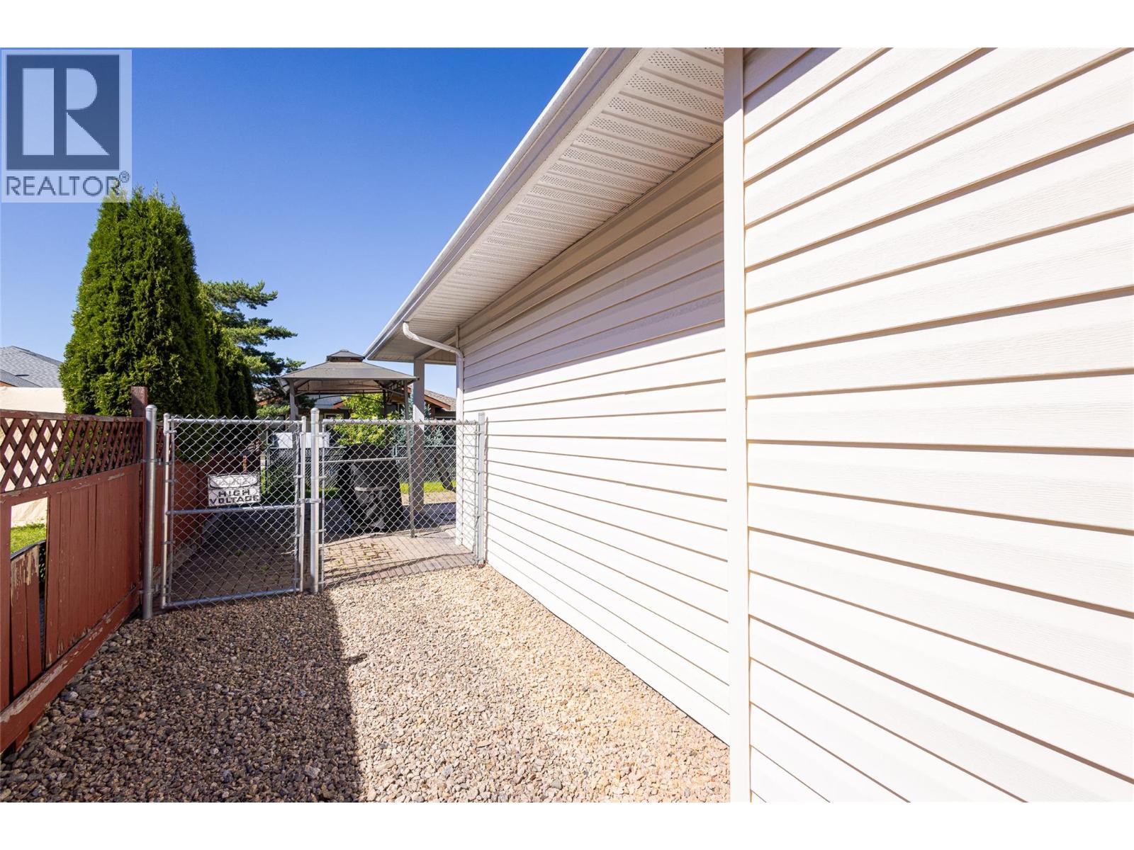 2304 Bradley Drive, Armstrong