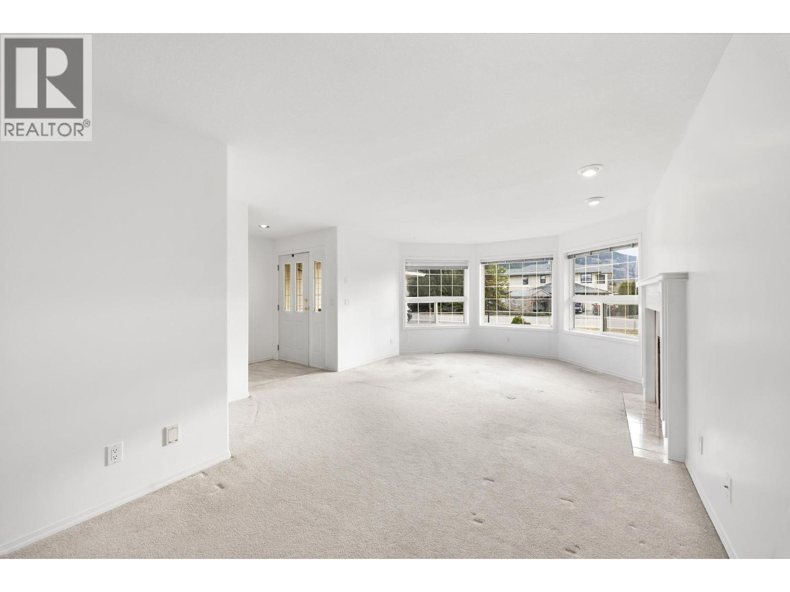 2304 Bradley Drive, Armstrong