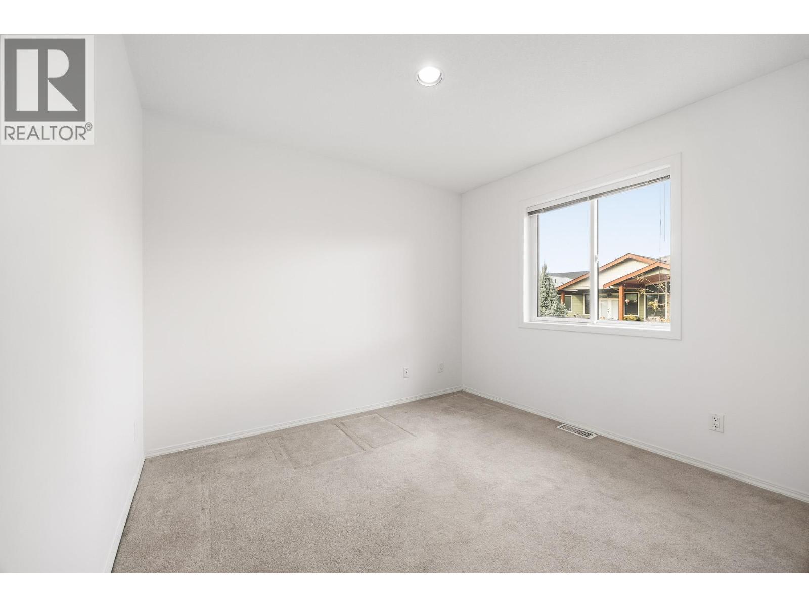 2304 Bradley Drive, Armstrong