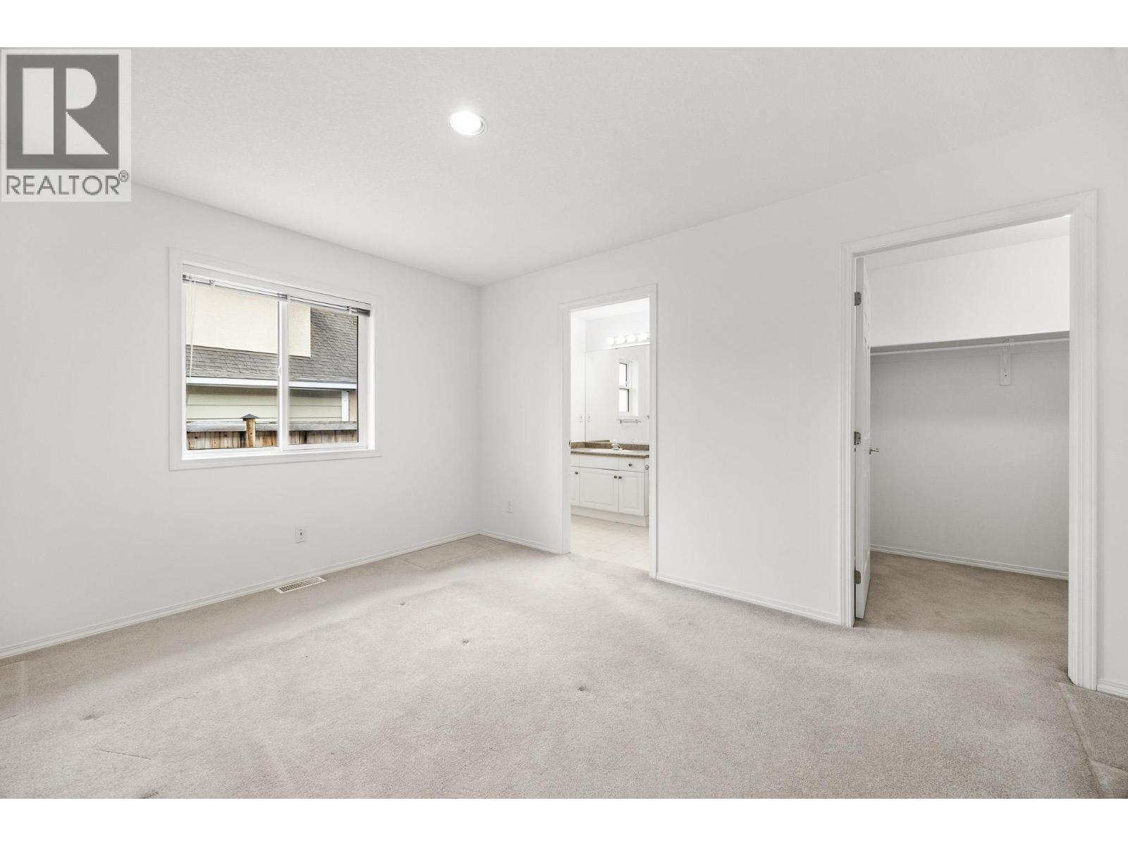 2304 Bradley Drive, Armstrong