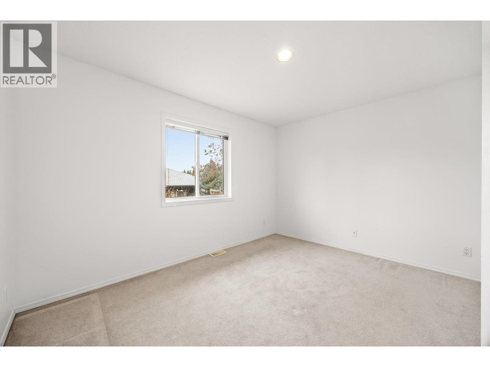 2304 Bradley Drive, Armstrong