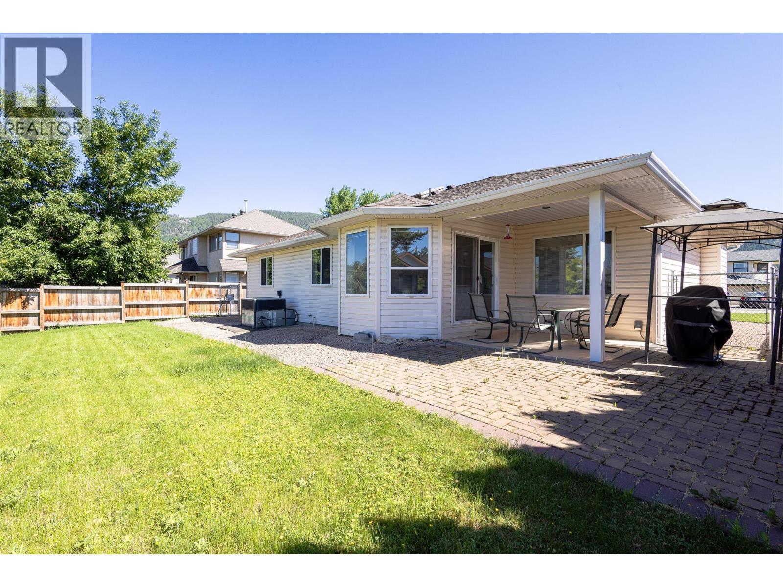 2304 Bradley Drive, Armstrong