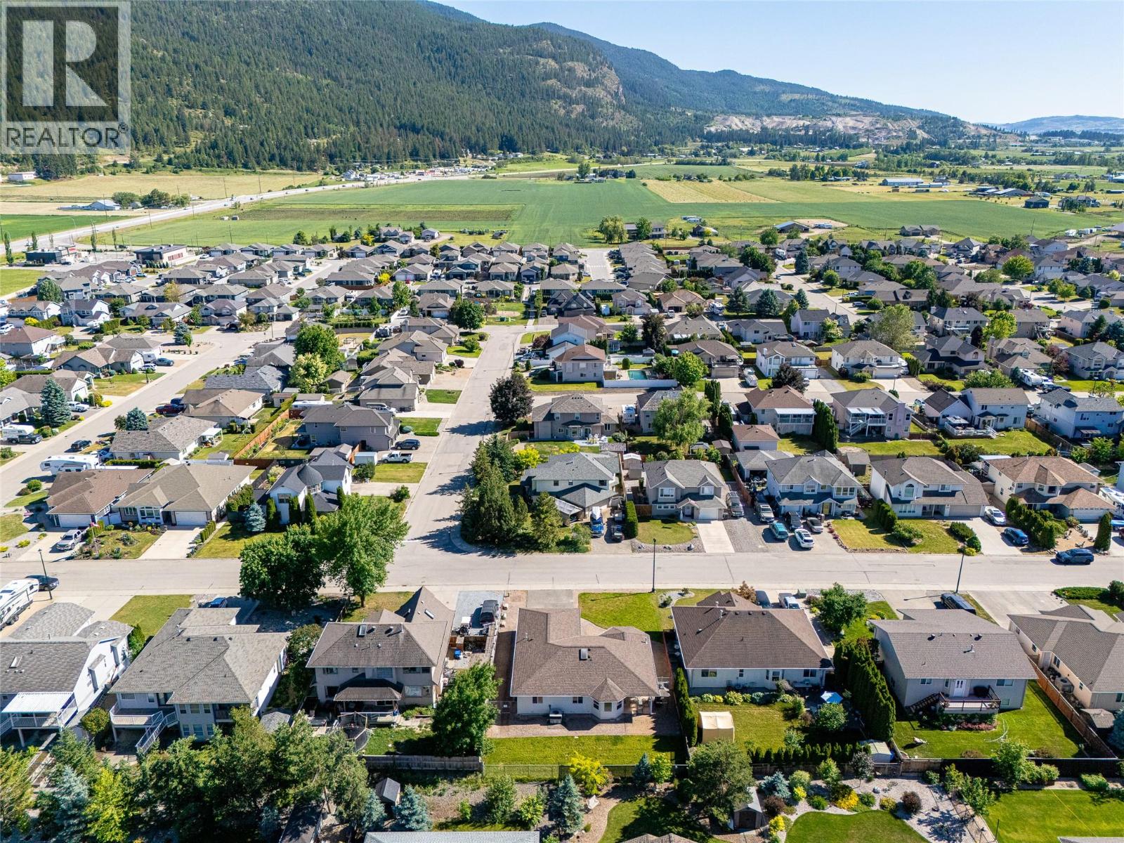 2304 Bradley Drive, Armstrong