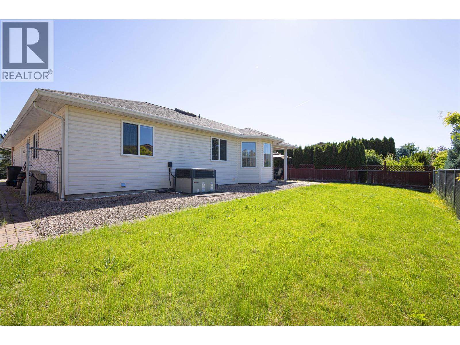 2304 Bradley Drive, Armstrong