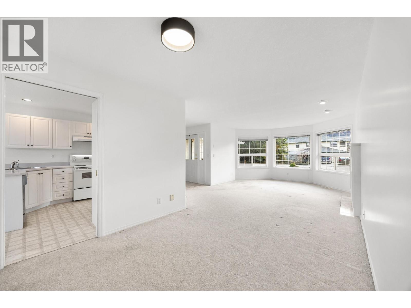 2304 Bradley Drive, Armstrong