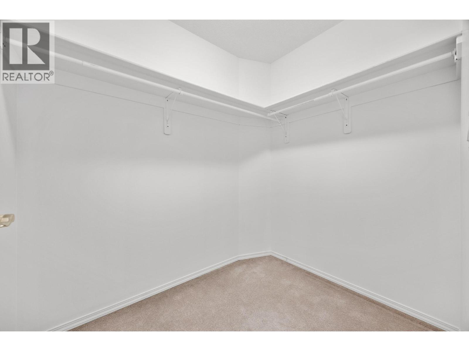 2304 Bradley Drive, Armstrong