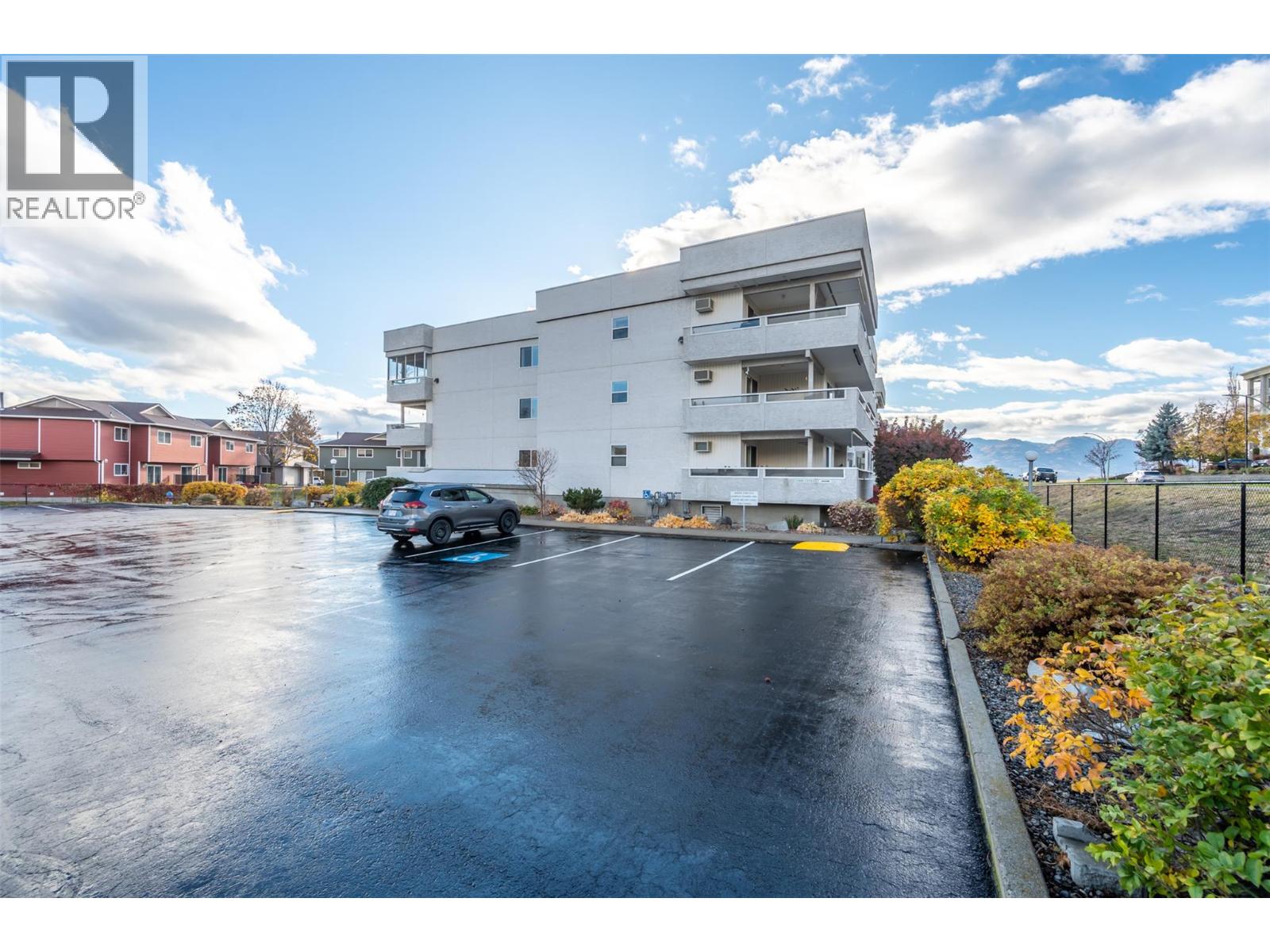 203 2477 Ingram Road, West Kelowna