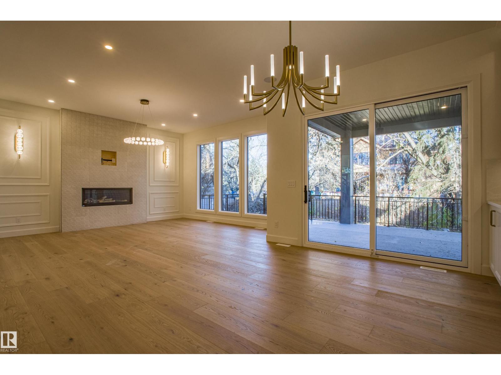 12304 39 AV NW, Edmonton