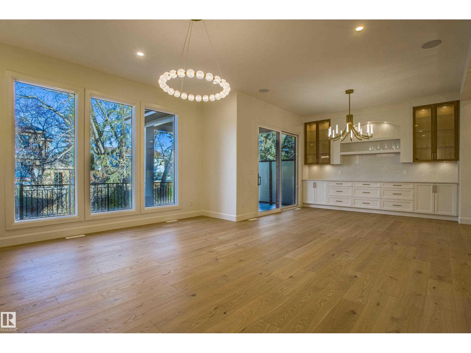 12304 39 AV NW, Edmonton