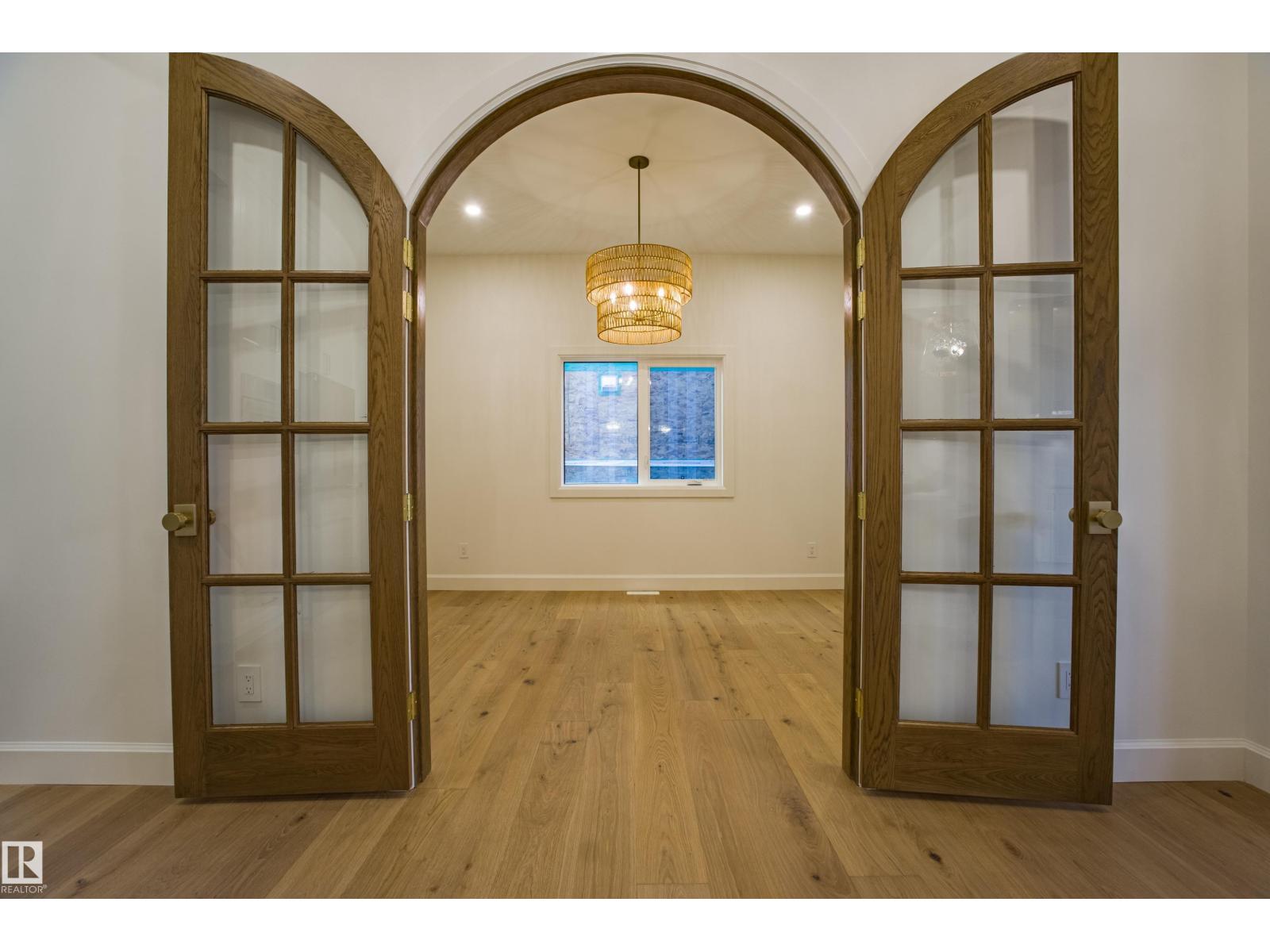 12304 39 AV NW, Edmonton