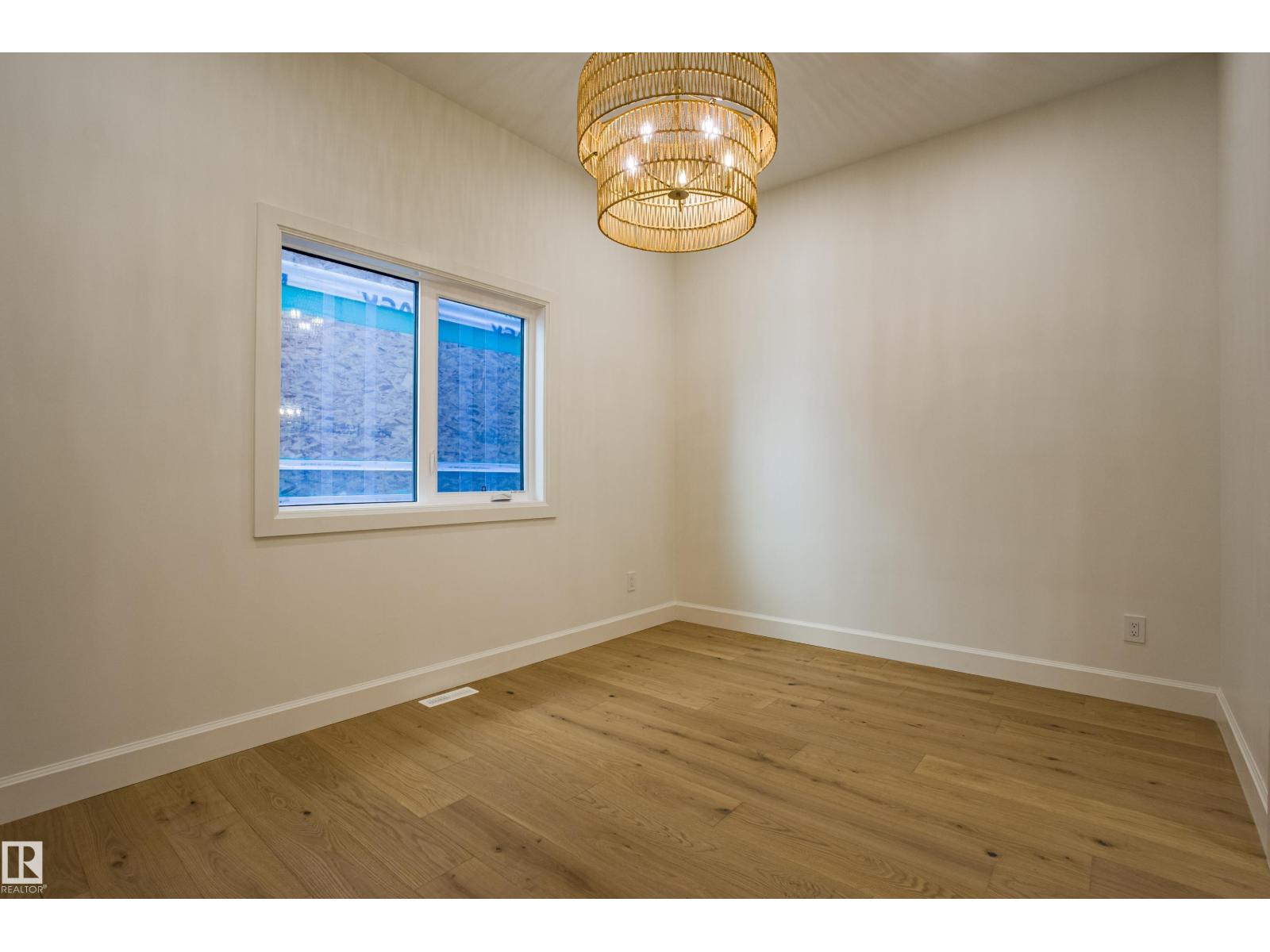 12304 39 AV NW, Edmonton