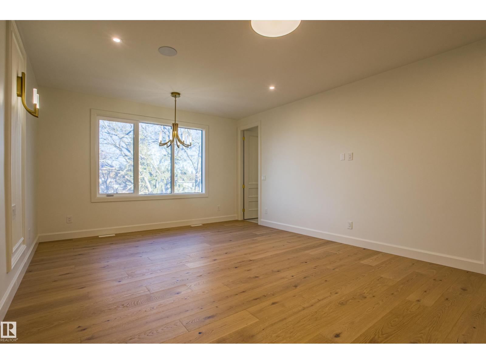 12304 39 AV NW, Edmonton