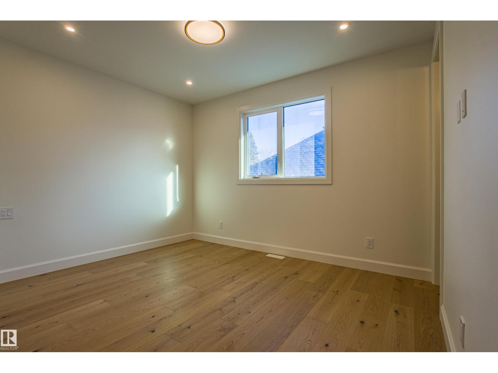 12304 39 AV NW, Edmonton