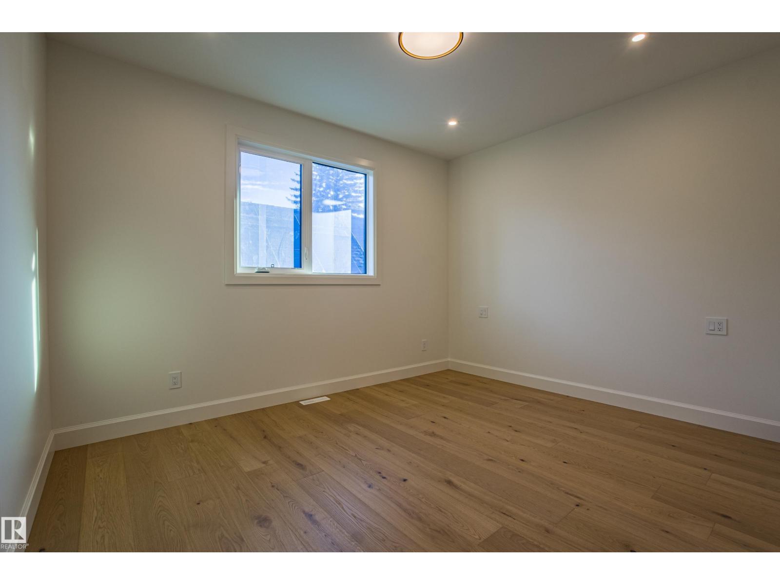 12304 39 AV NW, Edmonton