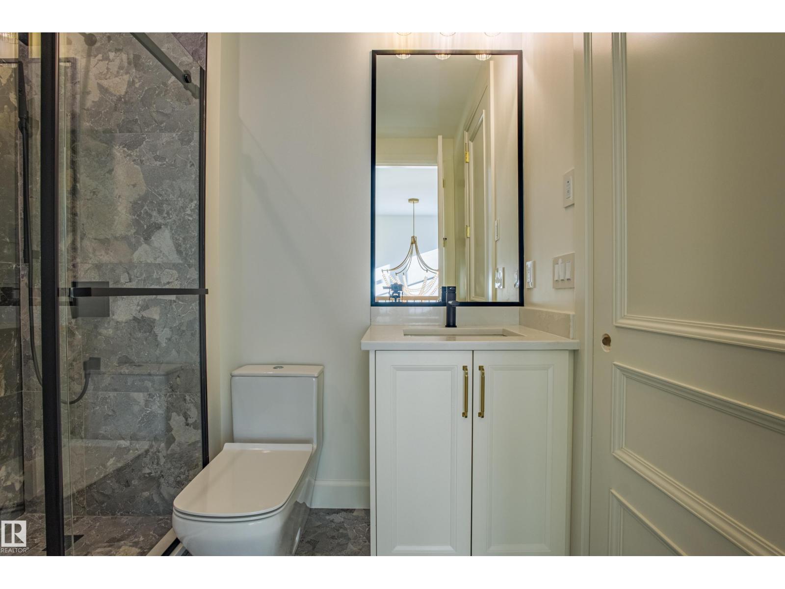 12304 39 AV NW, Edmonton