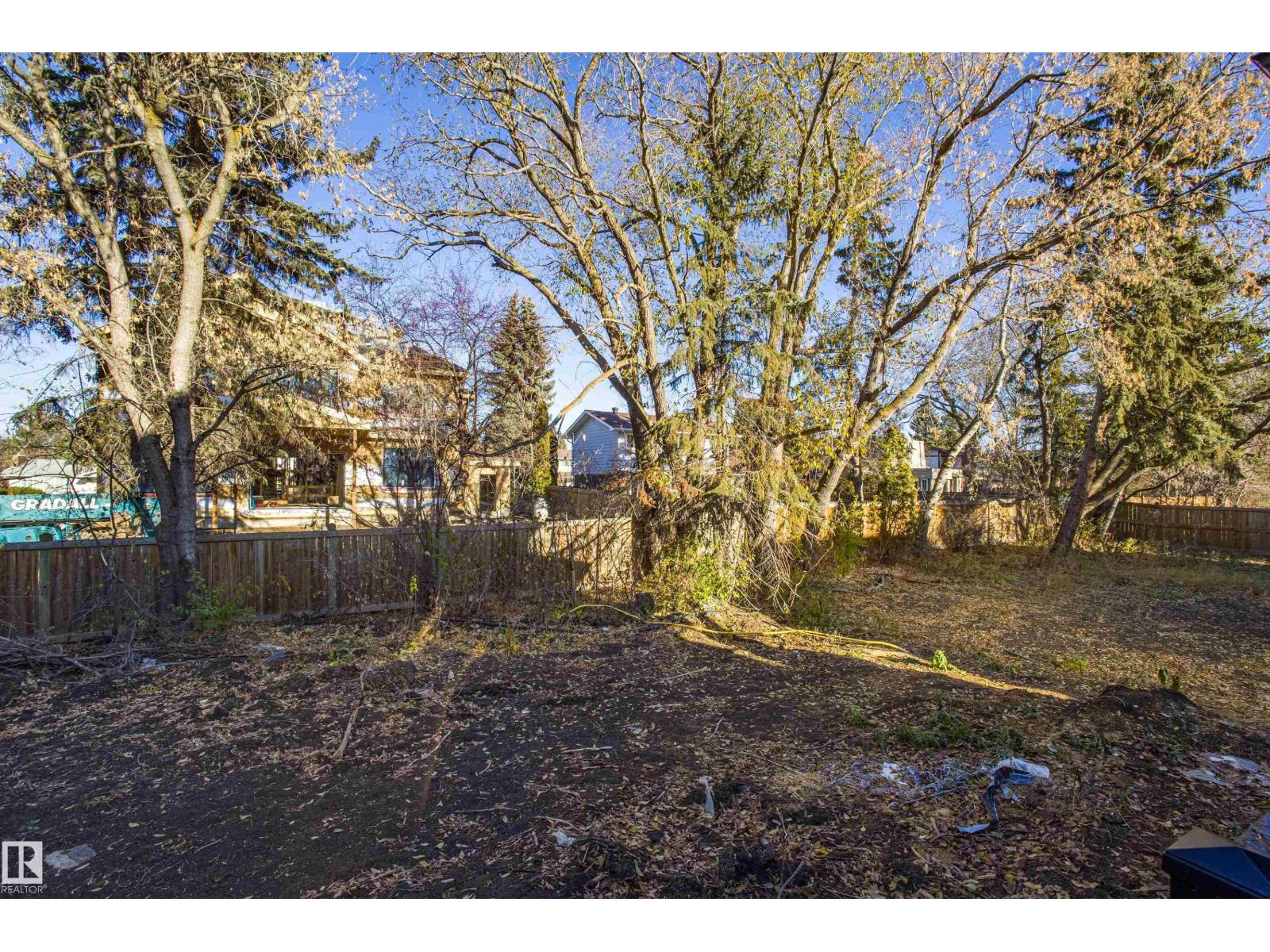 12304 39 AV NW, Edmonton