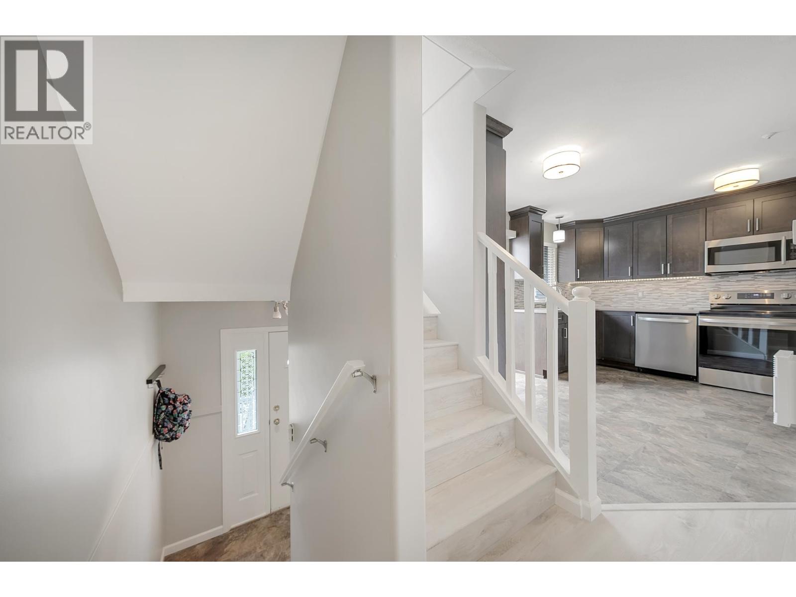 61 2450 LOBB AVENUE, Port Coquitlam