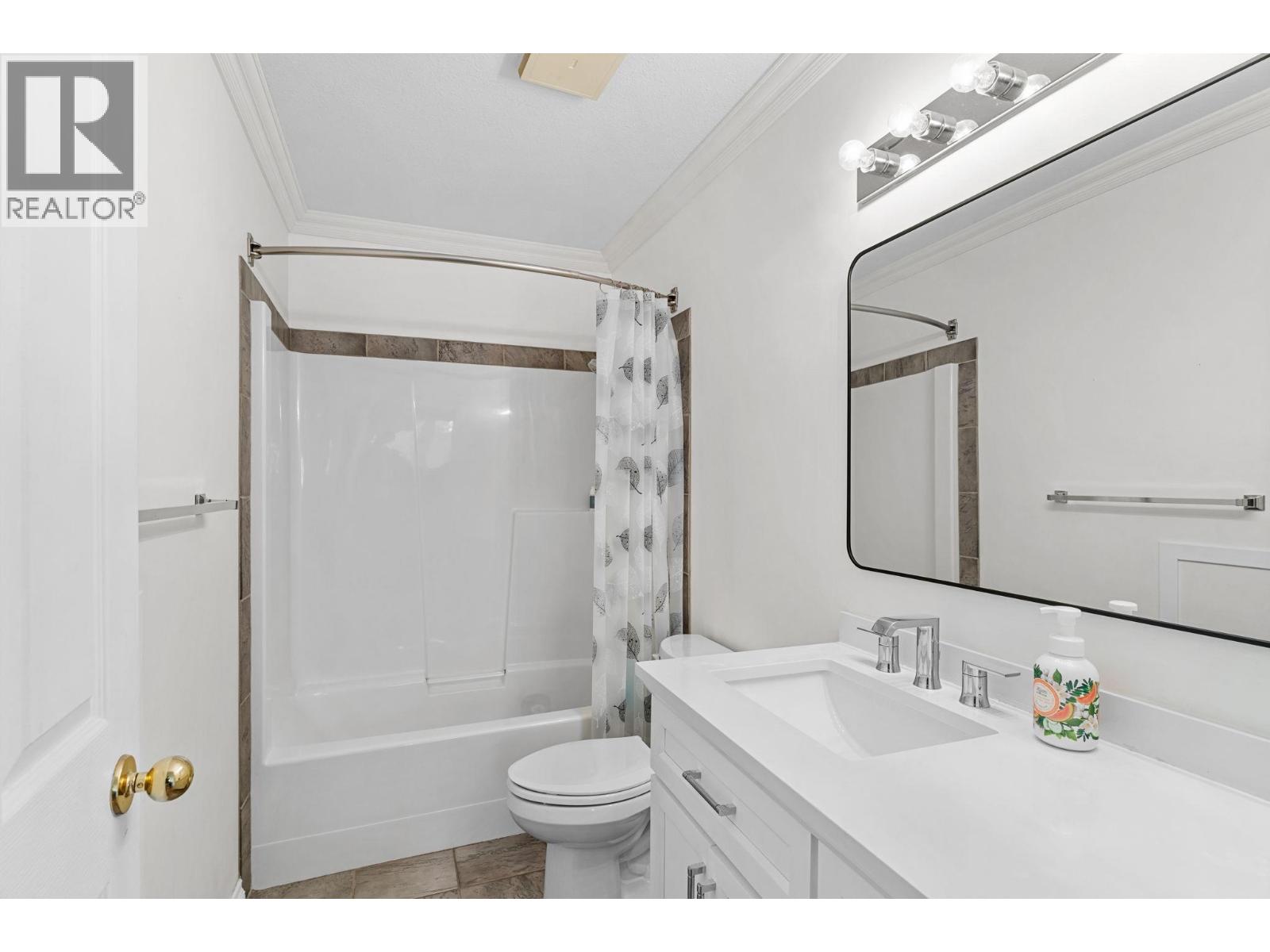  1852 Portland Place, Kelowna