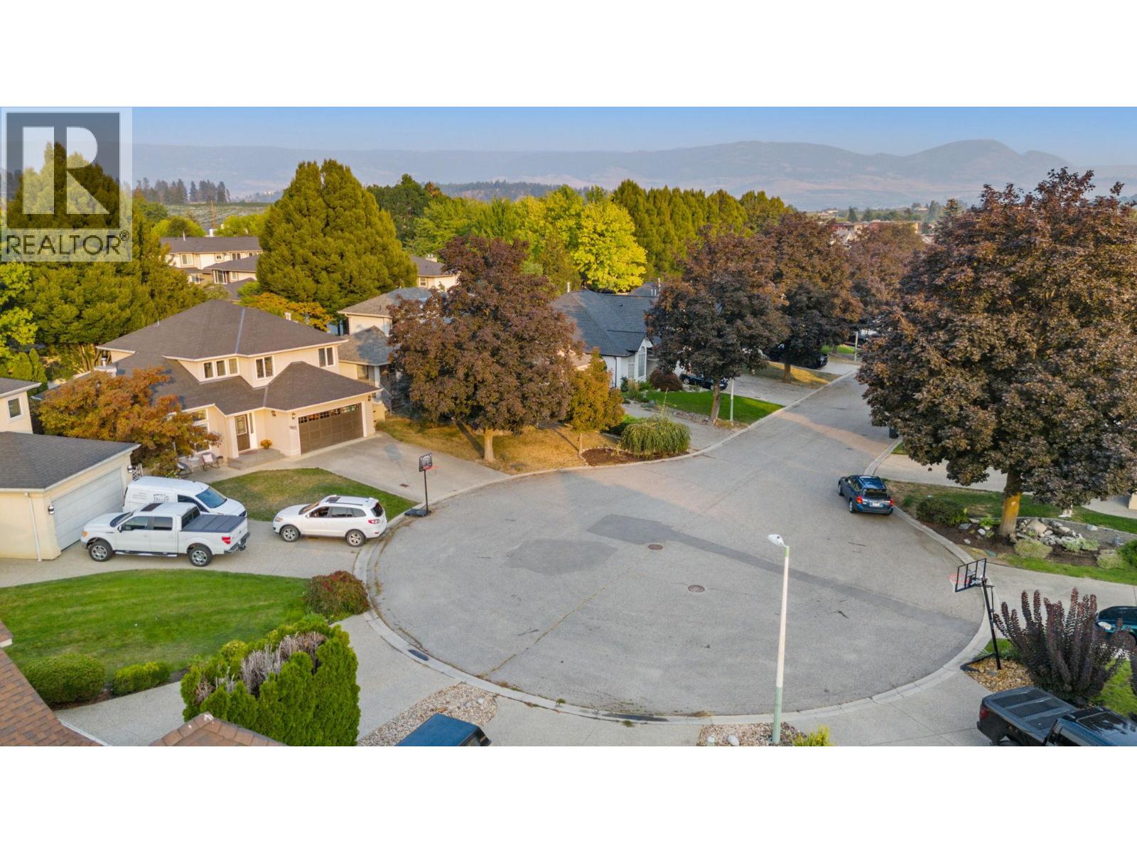  1852 Portland Place, Kelowna