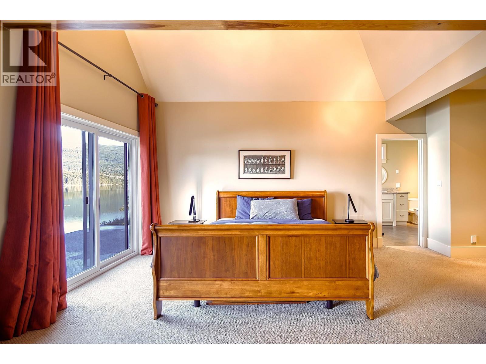 6560 N GALE AVENUE, Sechelt