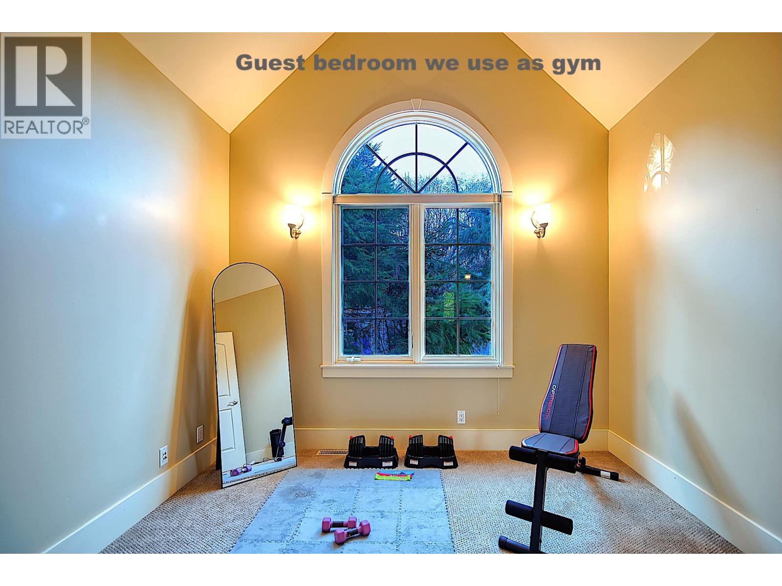 6560 N GALE AVENUE, Sechelt