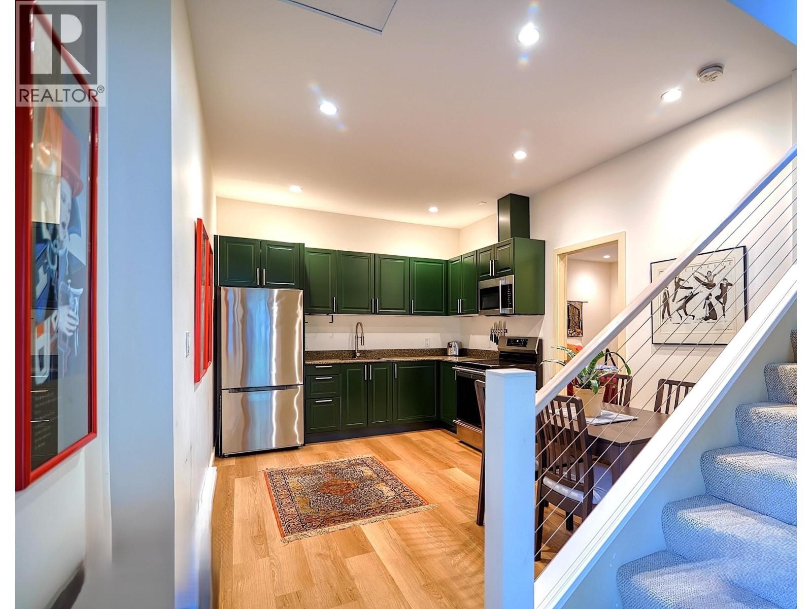 6560 N GALE AVENUE, Sechelt