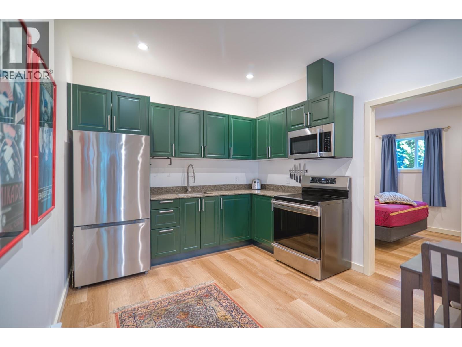 6560 N GALE AVENUE, Sechelt