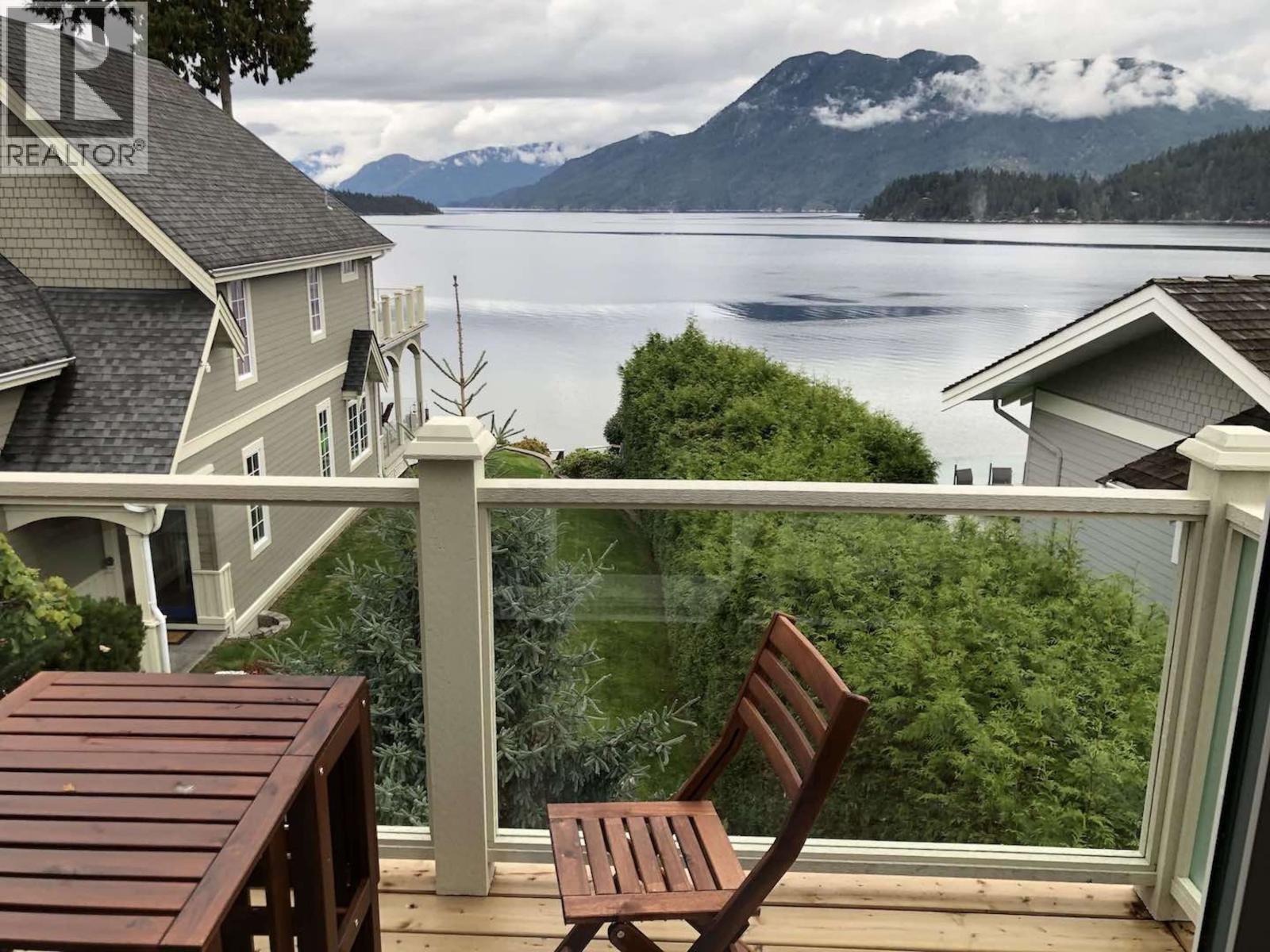 6560 N GALE AVENUE, Sechelt