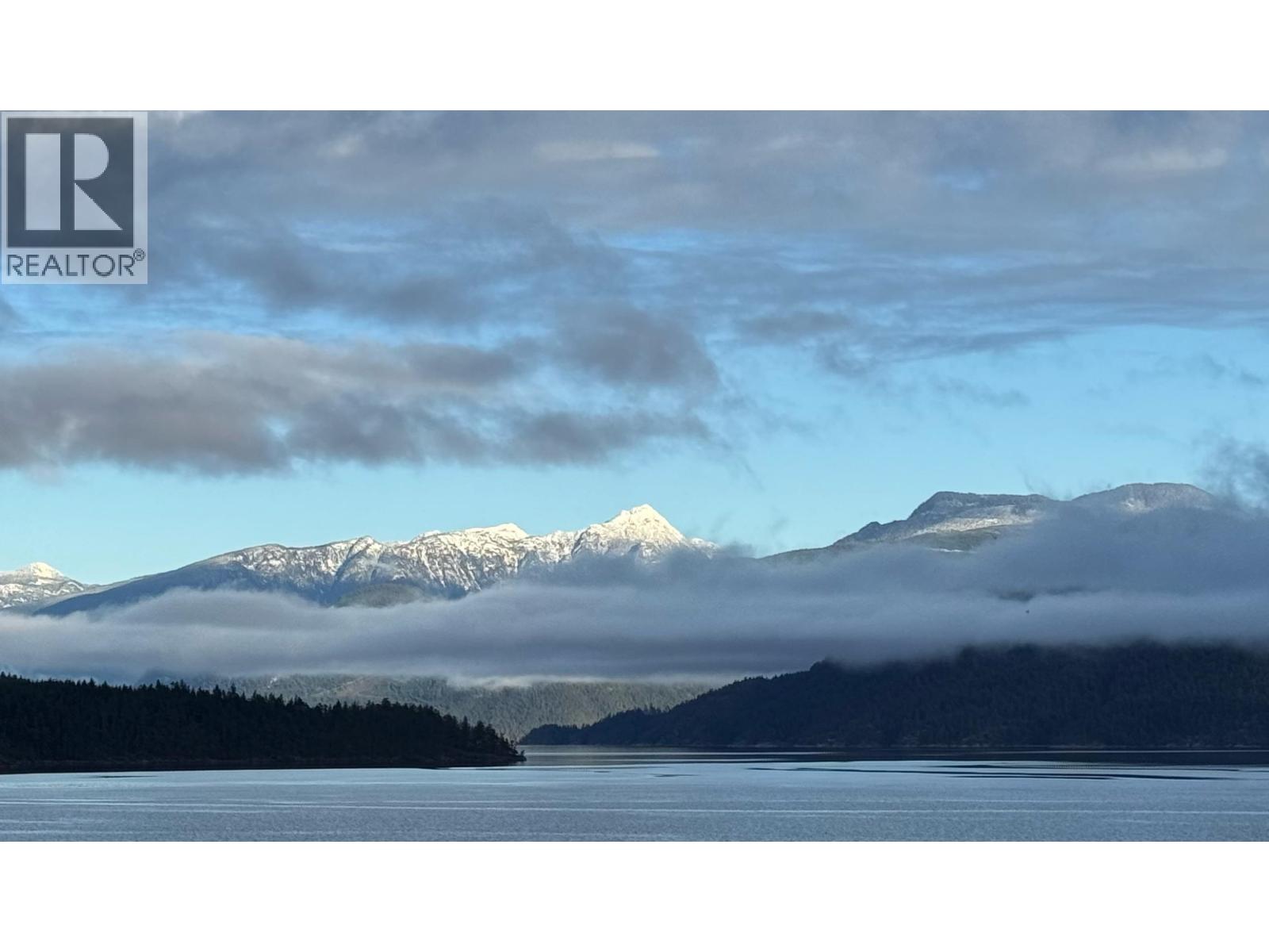 6560 N GALE AVENUE, Sechelt