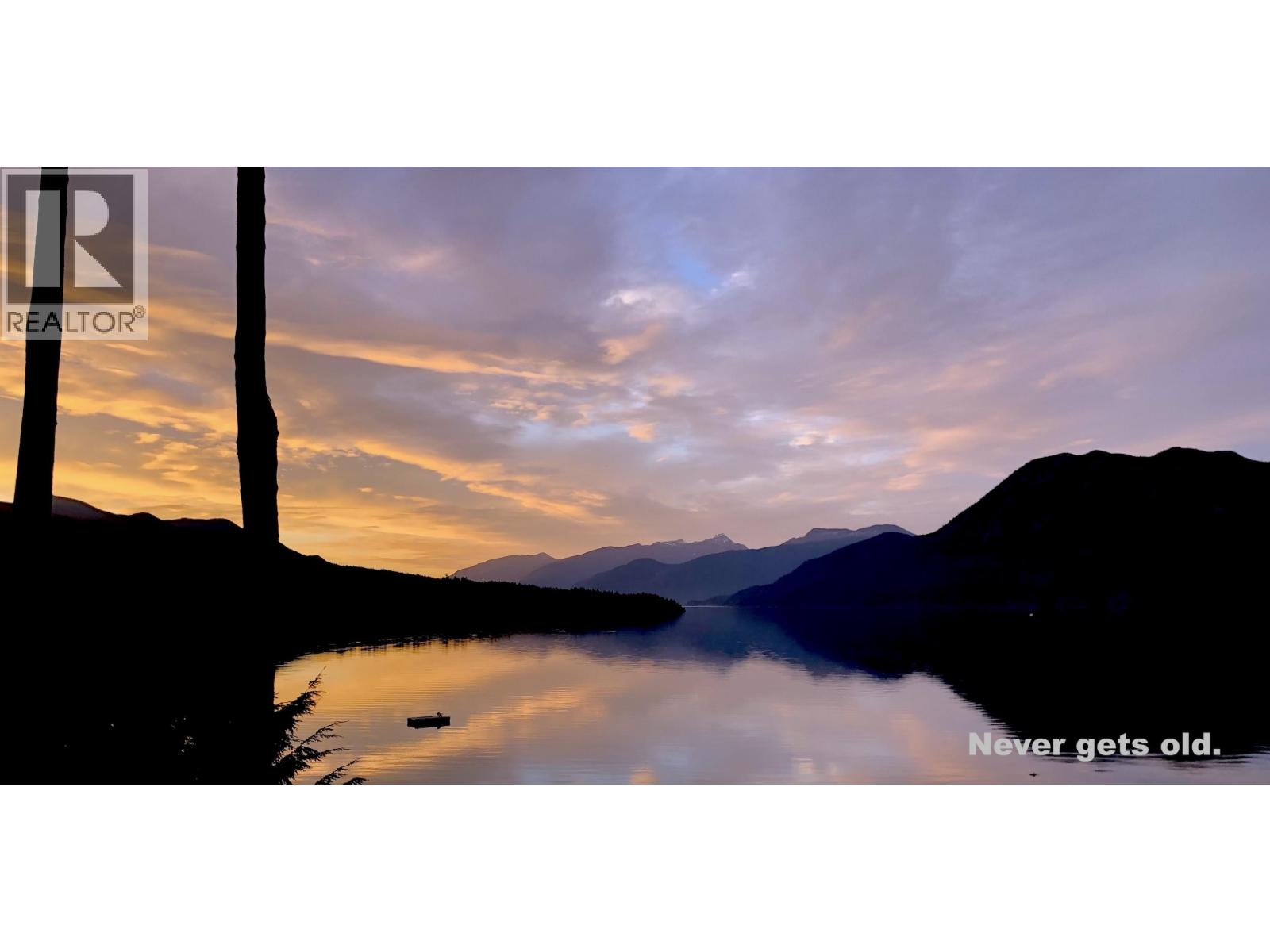 6560 N GALE AVENUE, Sechelt