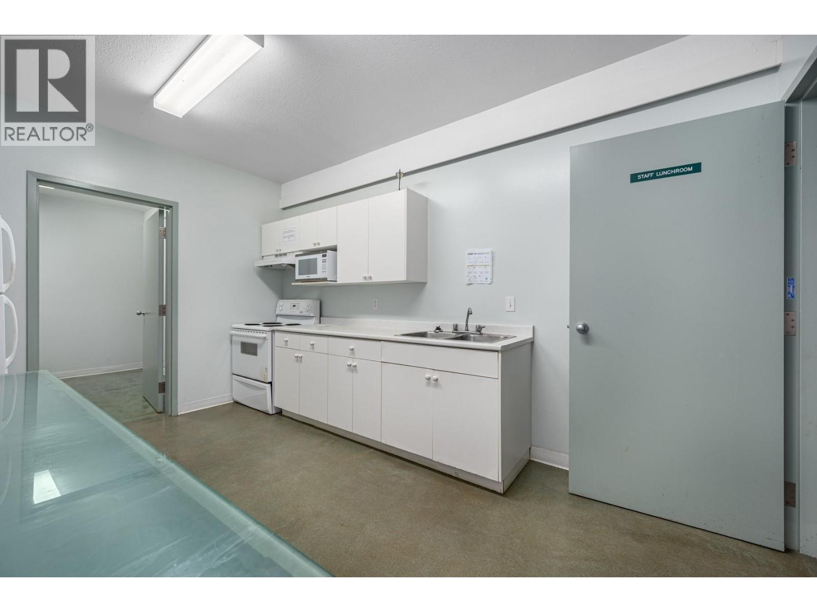 285 JONES Road — photo 12