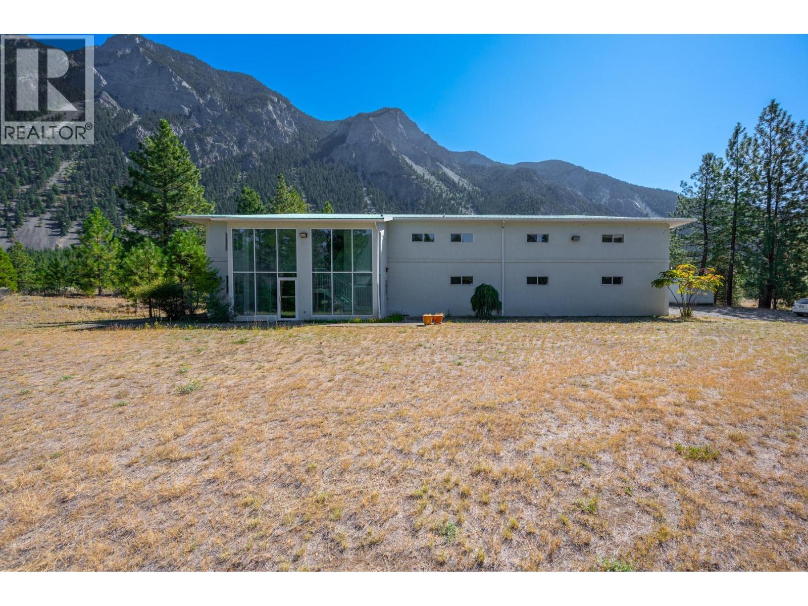 285 JONES Road — photo 3