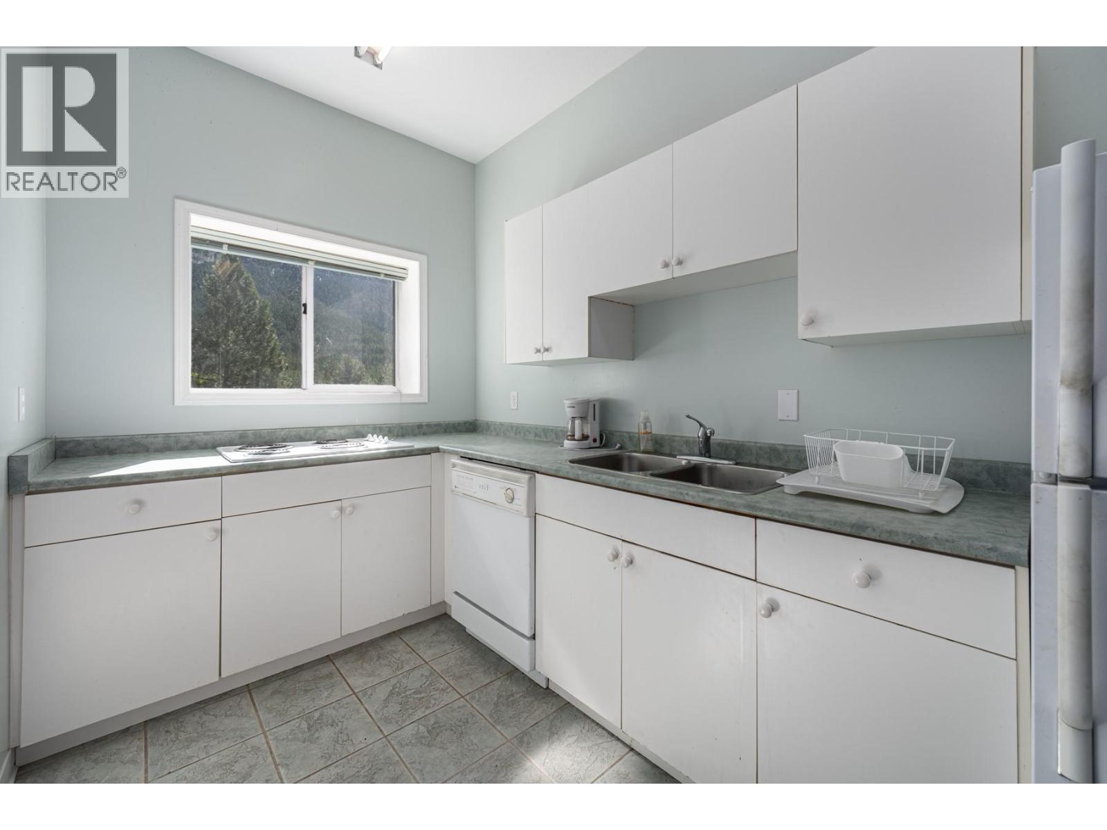 285 JONES Road — photo 16