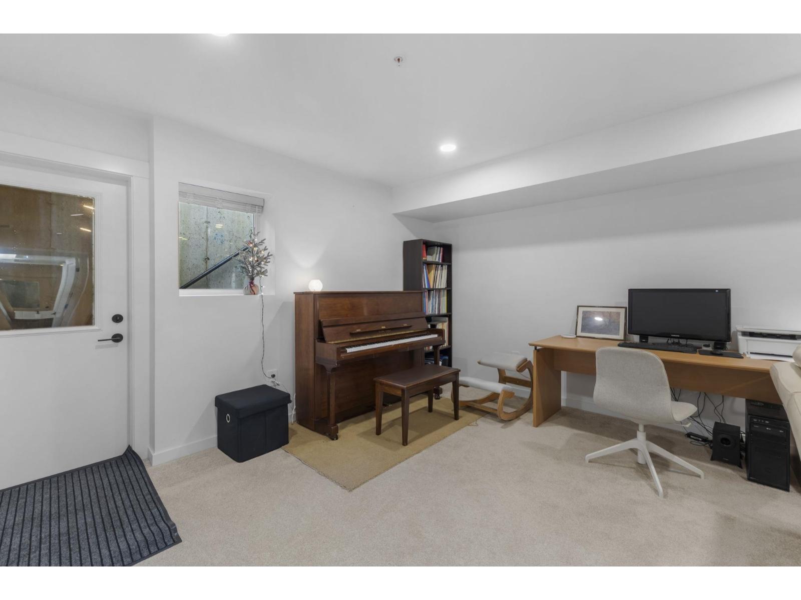 19656 75A AVENUE, Langley