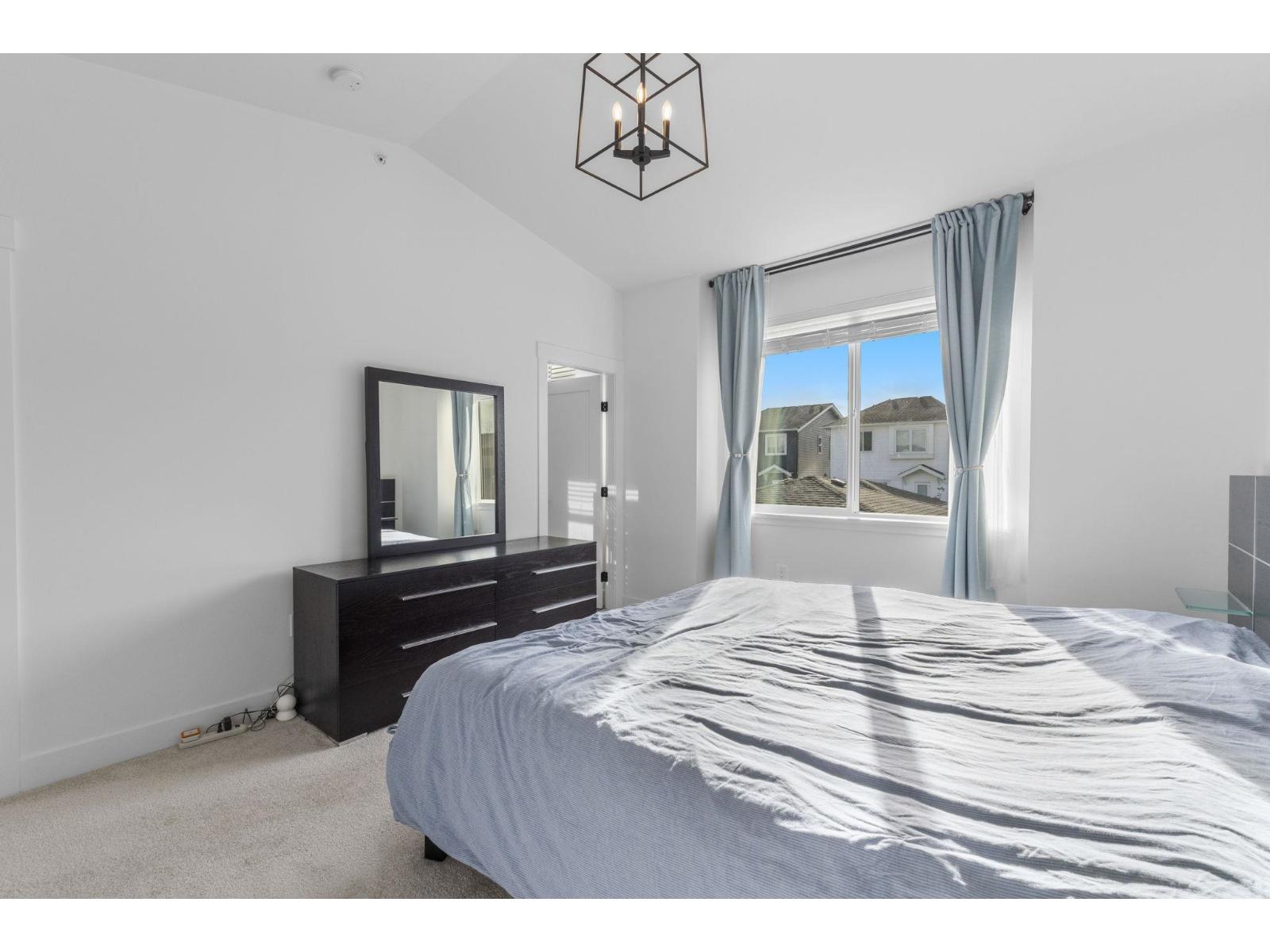 19656 75A AVENUE, Langley