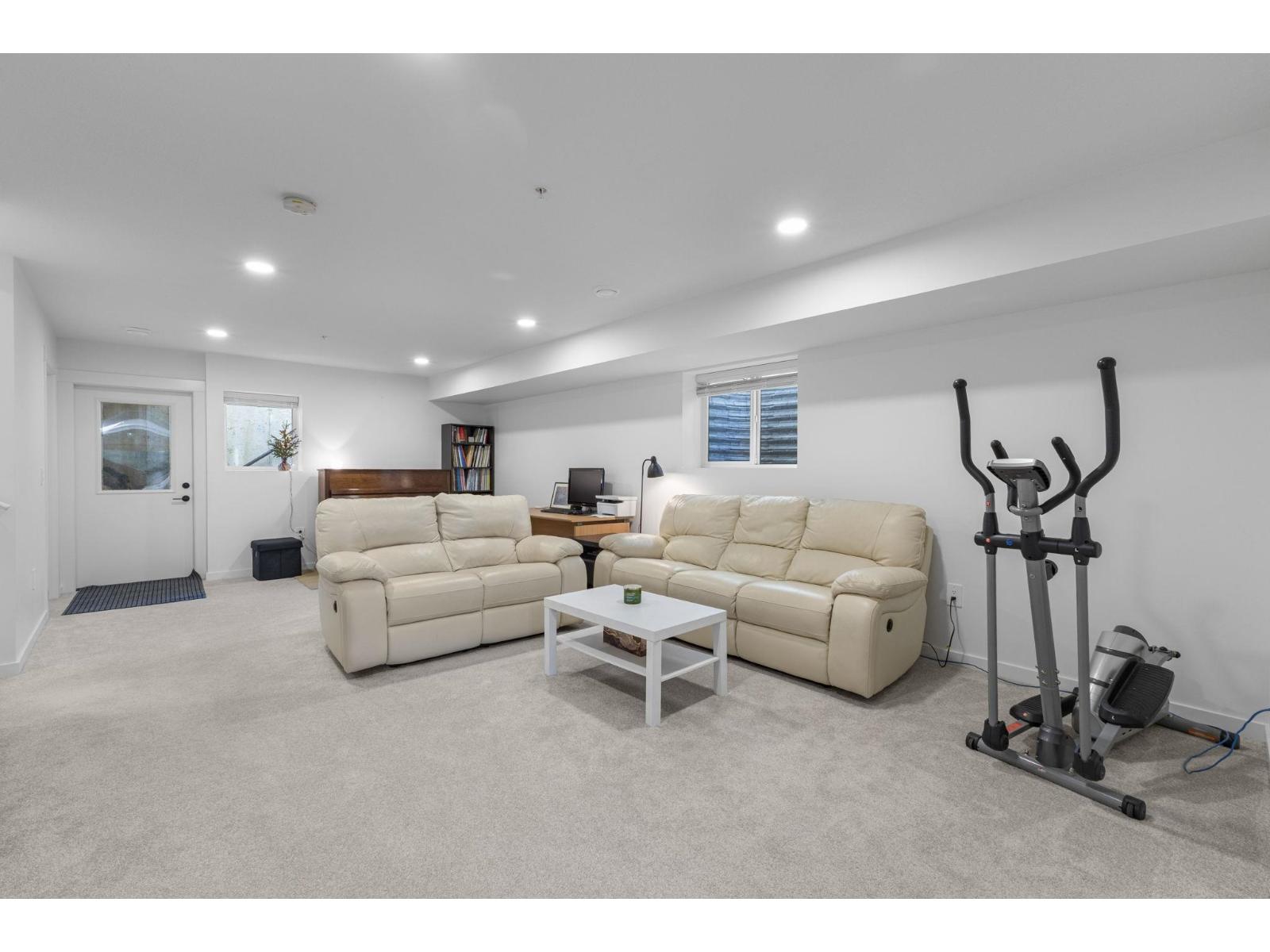 19656 75A AVENUE, Langley